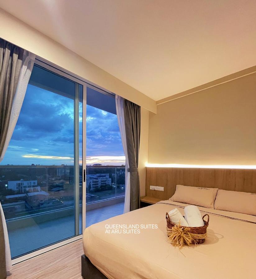 Queensland Suites At Aru Suites, Кота-Кінабалу Екстер'єр фото