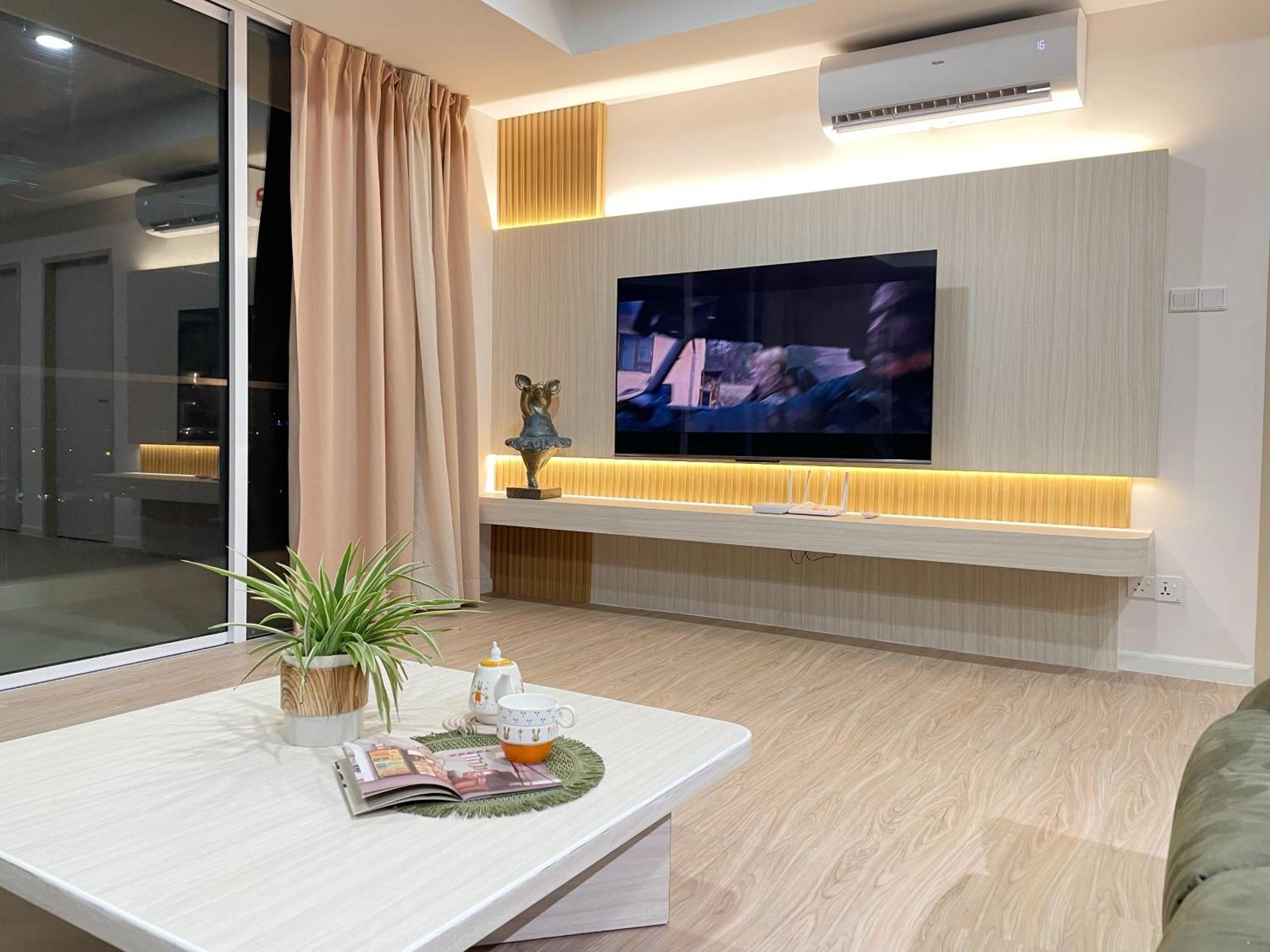 Queensland Suites At Aru Suites, Кота-Кінабалу Екстер'єр фото