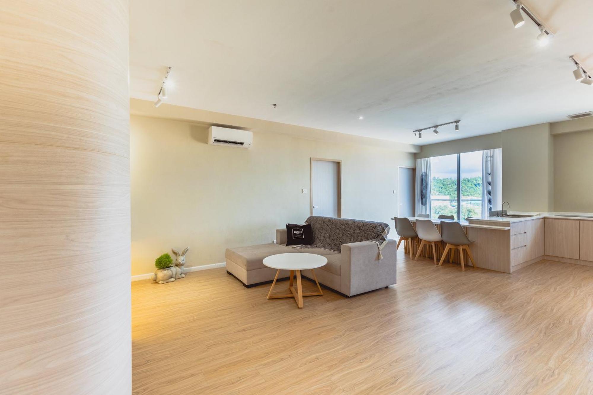 Queensland Suites At Aru Suites, Кота-Кінабалу Екстер'єр фото